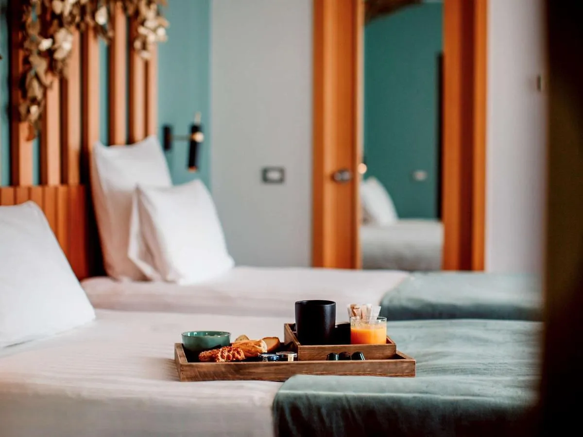 Hotel Mercure Roma Corso Trieste 4*,